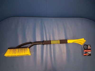 Щётка-скребок AVS WB-6325 (66 cм), мягкая ручка, распушенная щетина купить в Тюмени