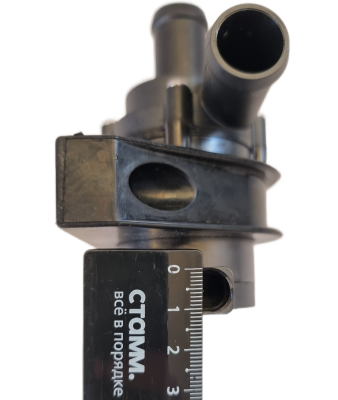 2) Помпа подогревателя двигателя 12В, 24W, 23л/мин (широкий разъем. Для подогревателя 5 кВт)